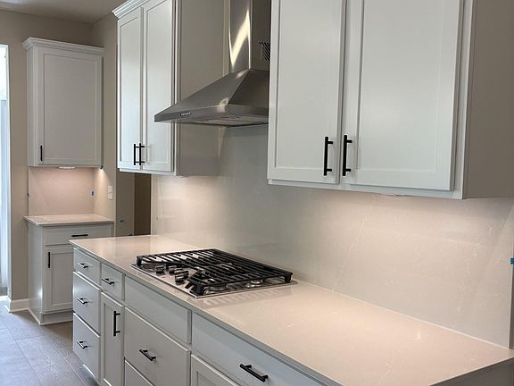5th image of 6682 Zenwood Ln
