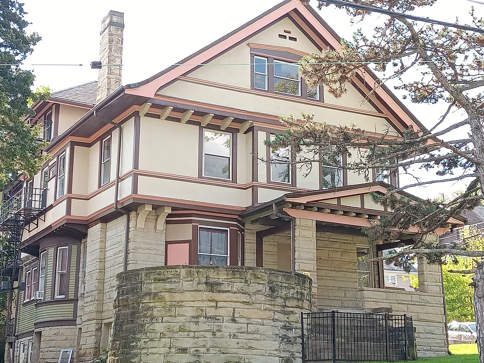 2246 Burnet Ave #5