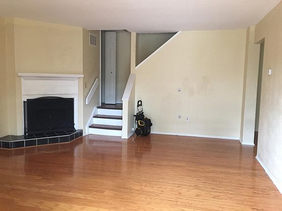 2nd image of 24839 Cashmere Ct #1