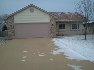 649 Suzanne Ave, Bradley, IL 60915