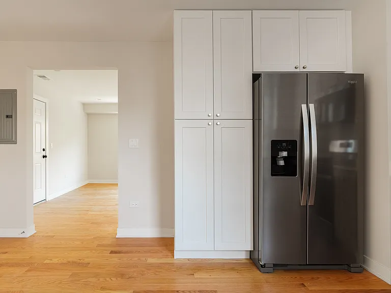 5053 N Troy St #1 — Photo 10