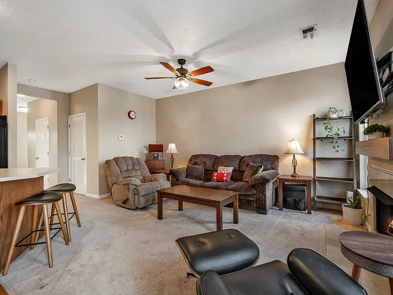 1345 Bell Rd #417 — Photo 3