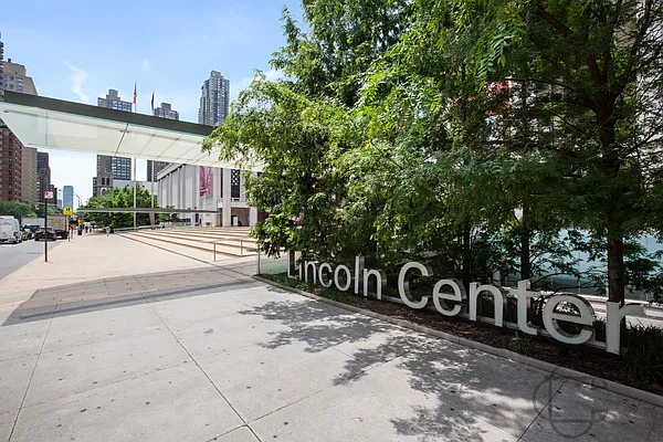 Sold by Compass | media 13