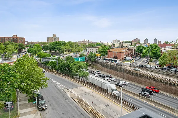 Rented by Voro, LLC | media 18