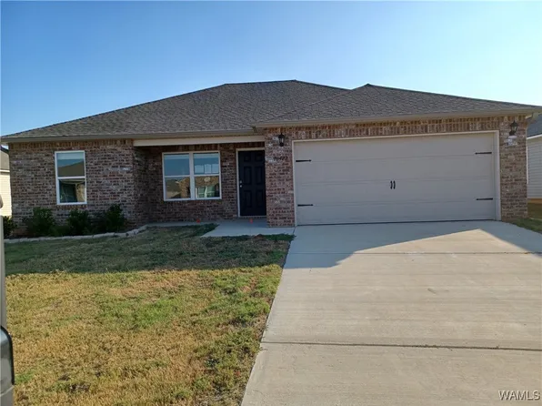 16422 Natchez Dr, Moundville, AL 35474