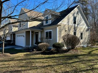 11 Pine St, Amherst, MA 01002