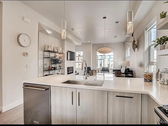 5th image of 3048 N Wilson Ct Unit 3