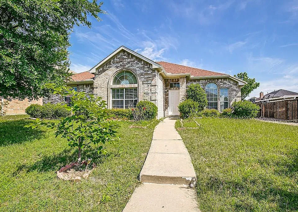301 Rain Tree Dr