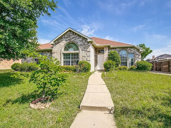 301 Rain Tree Dr, Sunnyvale, TX 75182