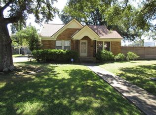 204 Fairbanks St, Houston, TX 77009