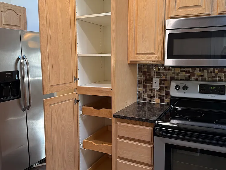 Kitchen storage
