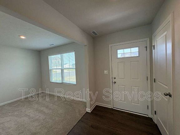 3rd image of 7183 Finley Creek Dr