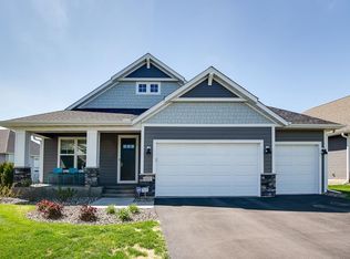 9111 Jade Ct, Lake Elmo, MN 55042