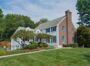 8 Clearfield Rd, West Simsbury, CT 06092