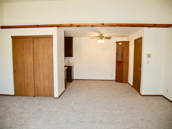 Vogt Dr, 1153 Vogt Dr APT 2, West Bend, WI 53095