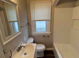588 Essex St, Akron, OH 44306