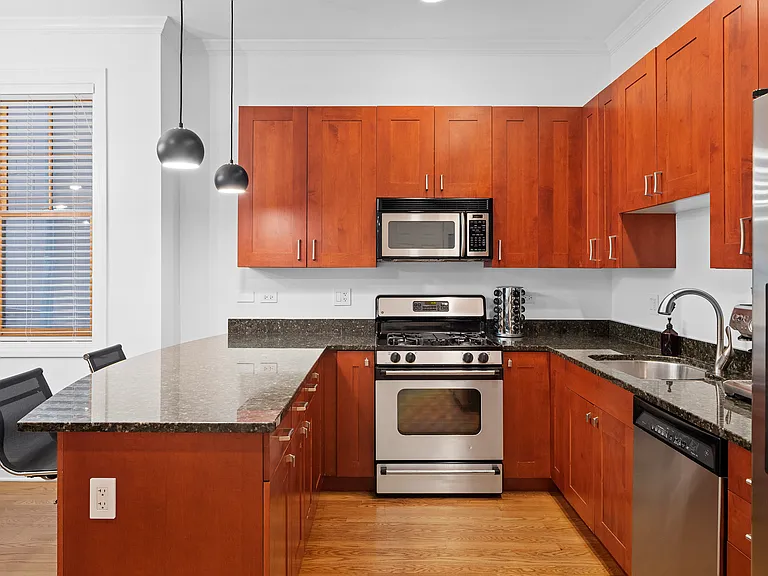 1441 N Wicker Park Ave #1N — Photo 9