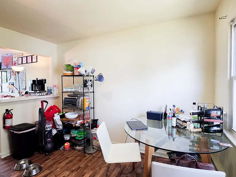 16 E Belmont Ave #8 — Photo 6