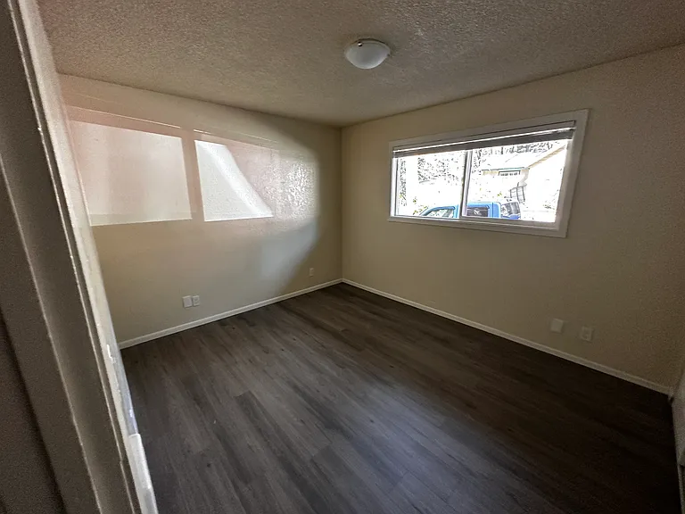 4300 Gray St — Photo 28
