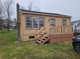 653 Baltic St, Conneaut, OH 44030
