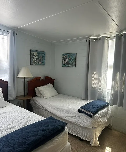 Bed room 2 with two twin-size beds