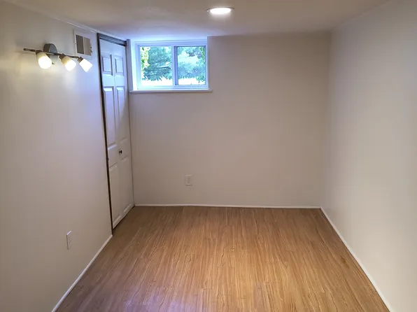 1125 E Clark Rd #5, Ypsilanti, MI 48198