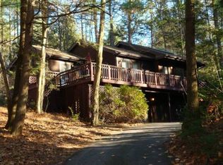 6 Ledgewood Dr, Sunderland, MA 01375