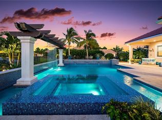 6908 SE Pierre Cir, Stuart, FL 34997