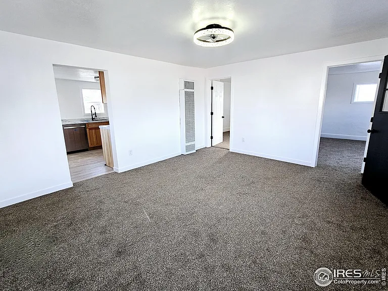 515 Hamilton St — Photo 9