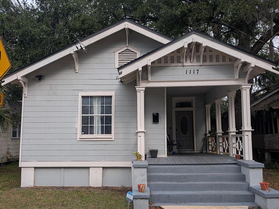 1st image of 1117 E 11TH Street