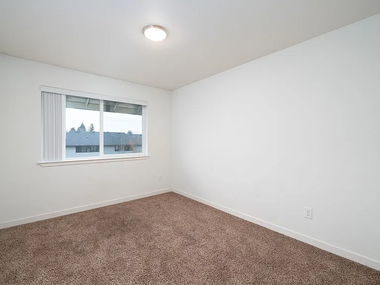 10730 NE Wygant St — Photo 19
