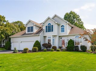 137 Barn Hill Ln, Newington, CT 06111