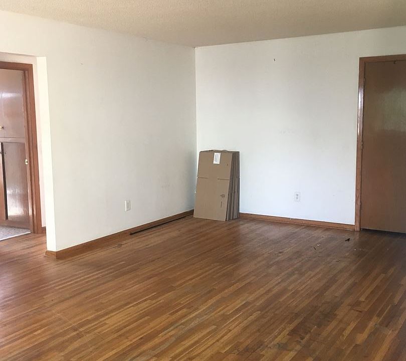 1st image of 317 15th Ave NE APT 5