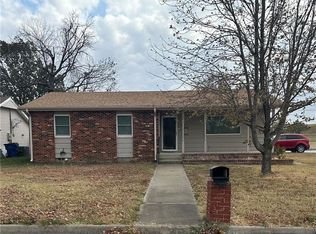 401 N Parkview Ave, Coffeyville, KS 67337