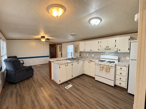 67 Village Ct