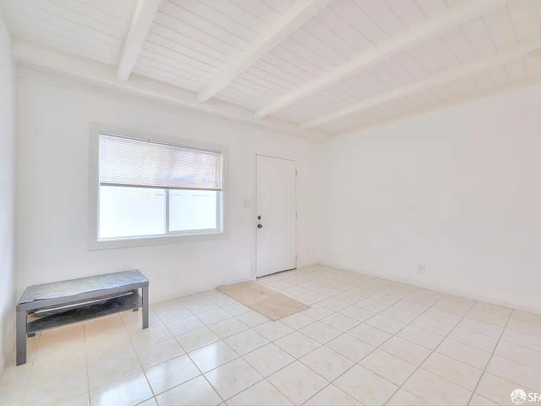 6029 Macarthur Blvd — Photo 4