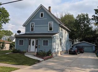 416 W 7th St, Belvidere, IL 61008