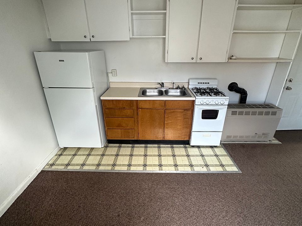 1st image of 520 7th Ave N APT 3
