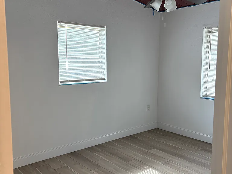 2316 Altamont Ave #R — Photo 9