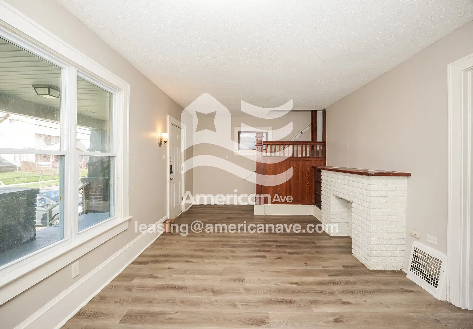 3 bed, 1.0 bath, 1240 sqft, $1,397 — Photo 2