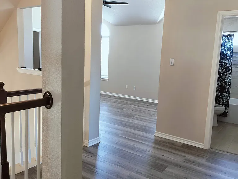 8001 Case Dr — Photo 59