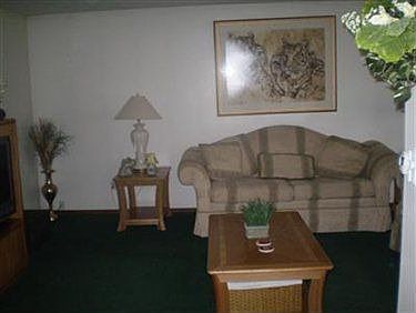 5th image of 5524 London Dr
