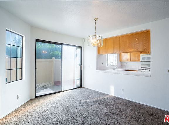 5th image of 3672 Ivory Ln