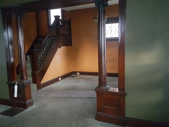 3rd image of 4306 Trowbridge Ave