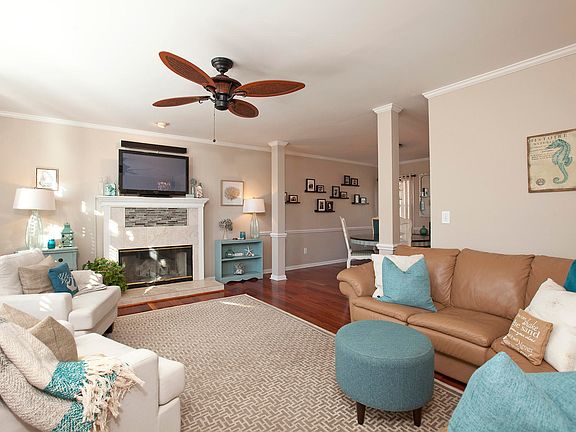 4th image of 619 N Colony Circle