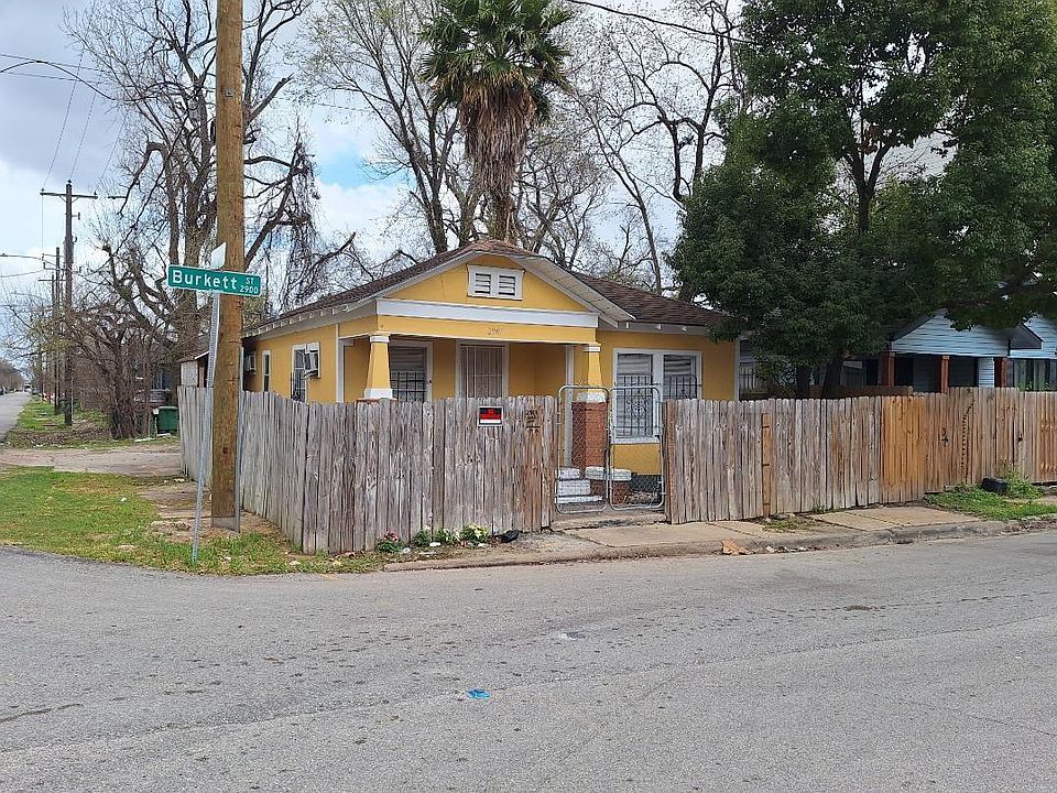 1st image of 2901 Burkett St