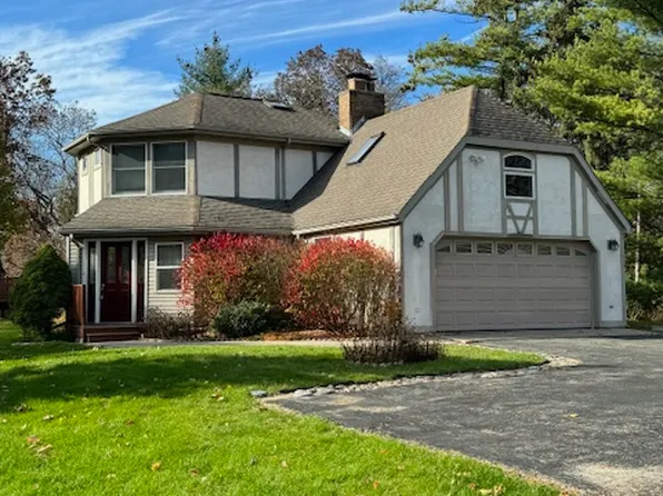 26166 N Orchard Rd, Barrington, IL 60010