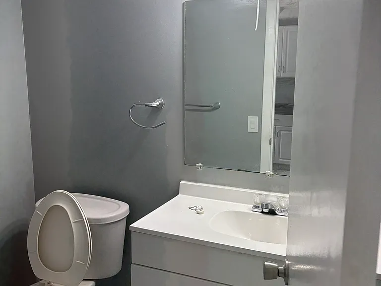 107 Hoffman Ave #107 — Photo 5