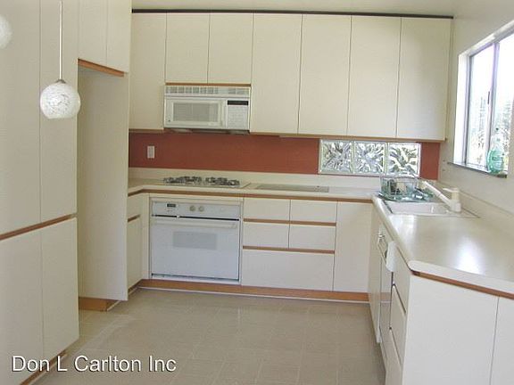 5th image of 952 Jade Dr