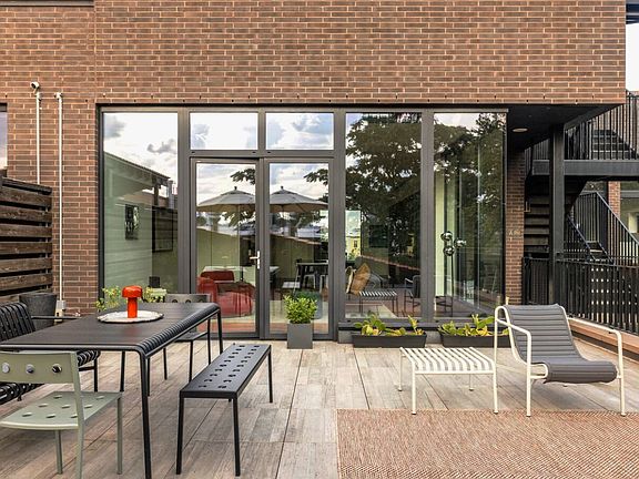4th image of 533 Leonard St #Penthouse A